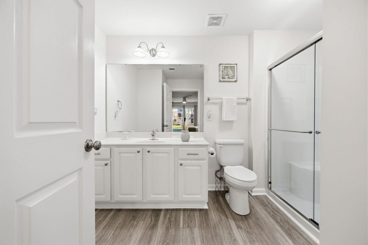 4849 Meadowsweet Dr. Photo 28