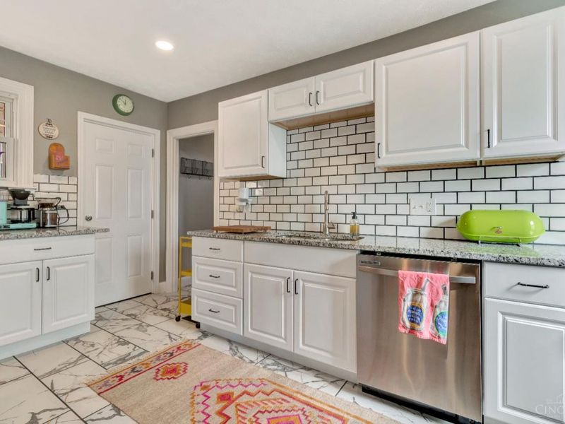 710 E Ross Avenue, Saint Bernard, OH 45217 Photo 6