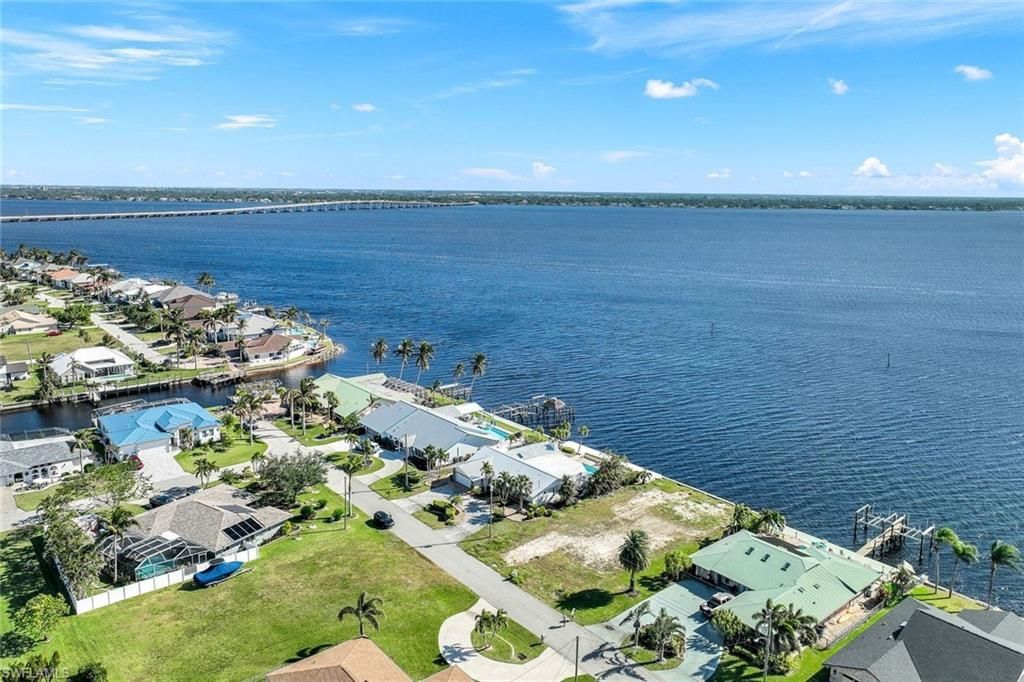 2330 SE 28th St, Cape Coral, FL 33904 Photo