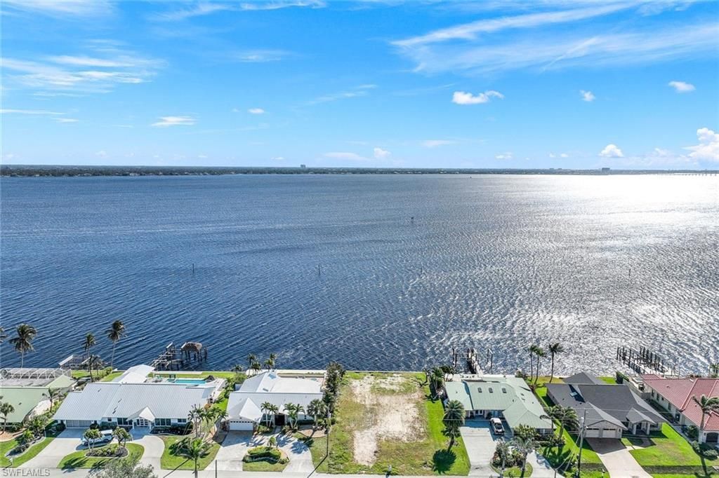 2330 SE 28th St, Cape Coral, FL 33904 Photo
