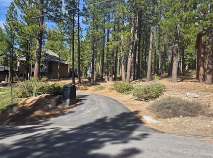 13080 Roundhill Drive, Truckee, CA 96161 Photo
