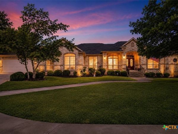205 W Majestic Oak Lane, Georgetown, TX 78633