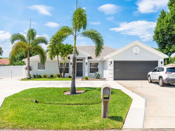 249 SW Aubudon Avenue, Port St. Lucie, FL 34984