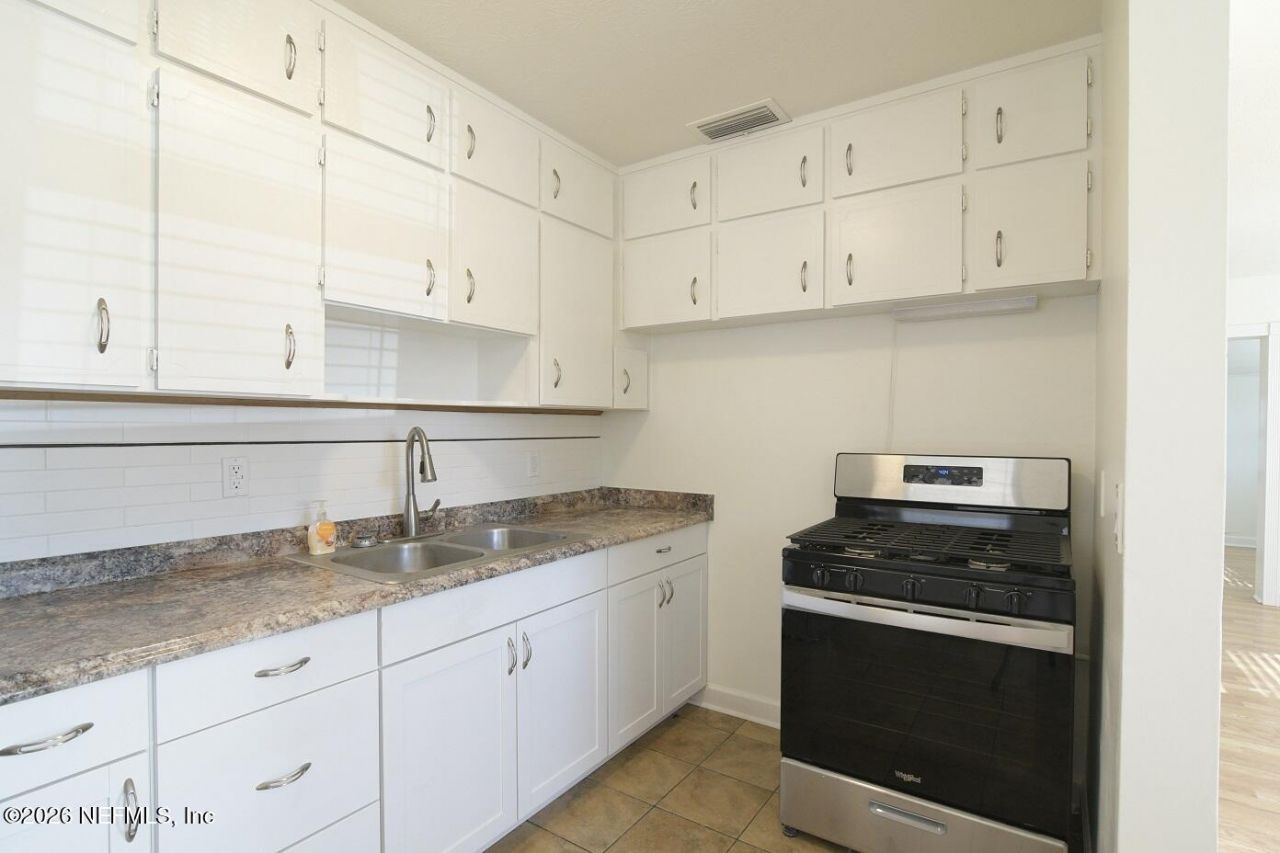 477 Sailfish Drive E, Atlantic Beach, FL 32233 Photo