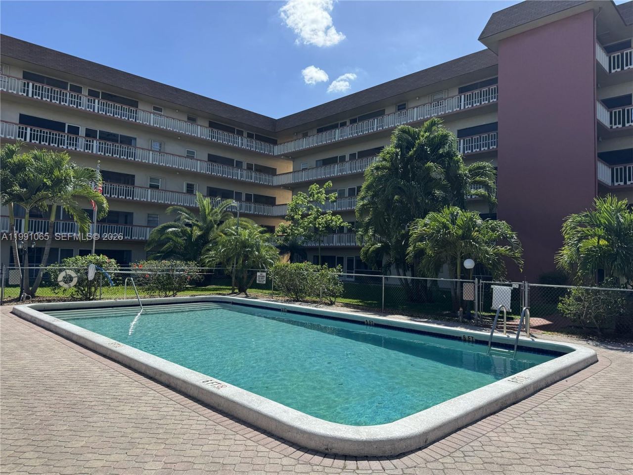 5300 Washington St , Unit V407, Hollywood, FL 33021 Photo