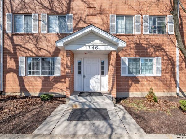 1346 S Lorraine Road , Unit E, Wheaton, IL 60189