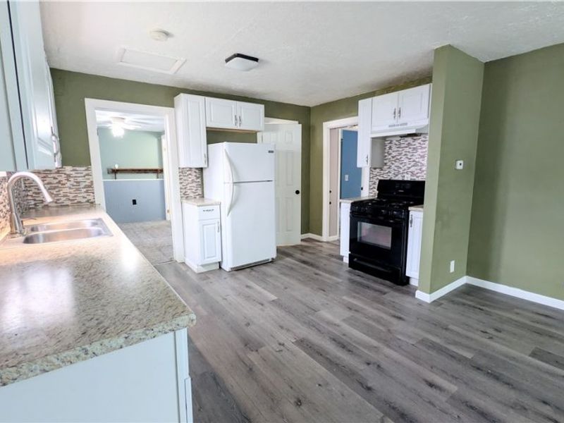 297 Depot Street, Conneaut, OH 44030 Photo 5