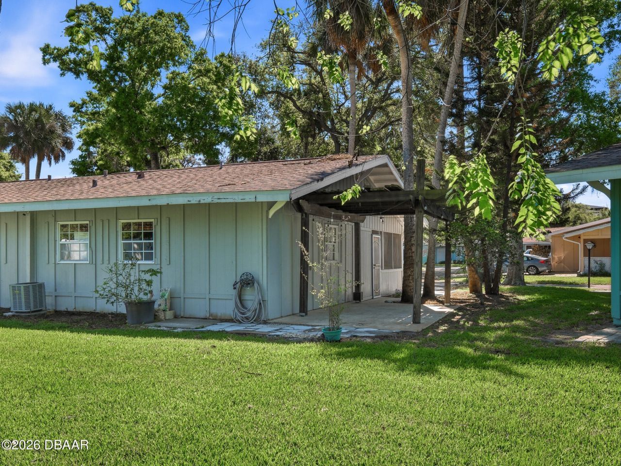 28 Country Club Drive, Unit B, New Smyrna Beach, FL 32168 Photo