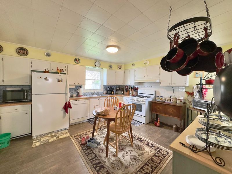 944 Poplar Street , Nelsonville, OH 45764 Photo 3