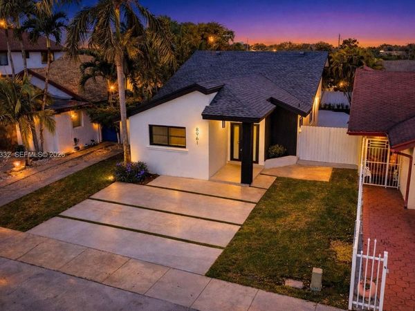 8961 SW 6th St , Miami, FL 33174