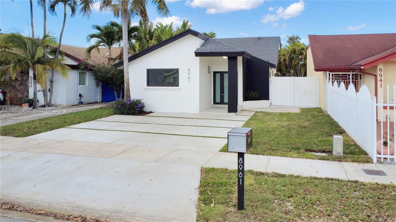 8961 SW 6th St , Miami, FL 33174 Photo