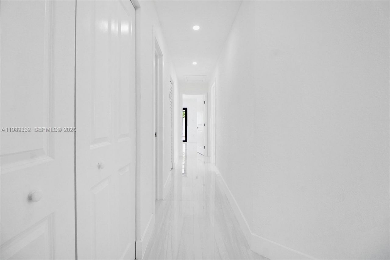 8961 SW 6th St , Miami, FL 33174 Photo