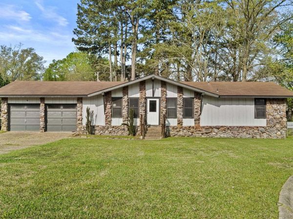 15 Algonkin Place, Sherwood, AR 72120