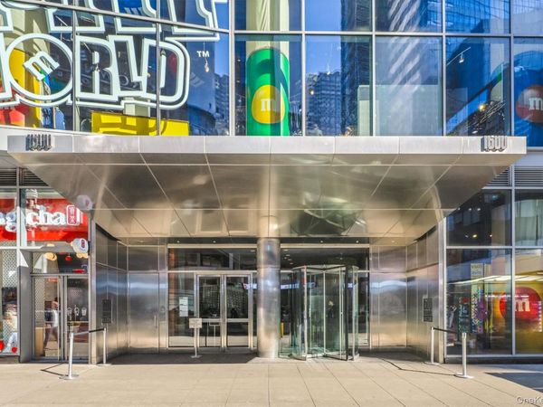 1600 Broadway , Unit 7E, New York (Manhattan), NY 10019