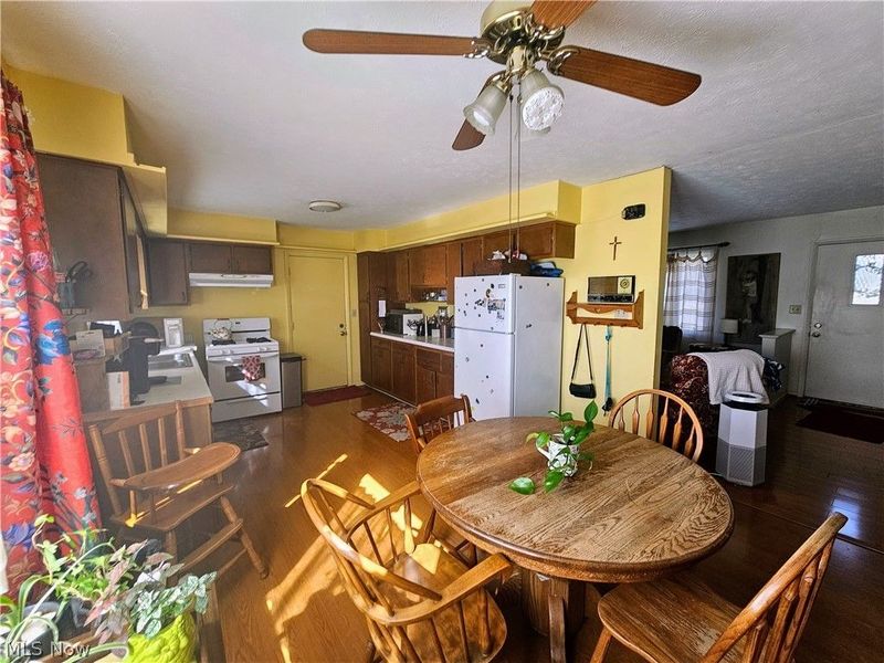 214 Cherry Lane, Avon Lake, OH 44012 Photo 5