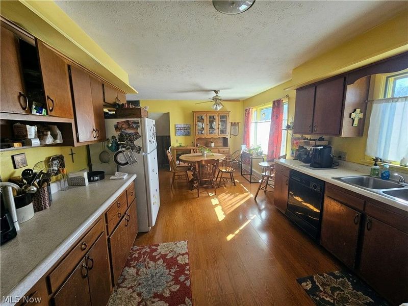 214 Cherry Lane, Avon Lake, OH 44012 Photo 5