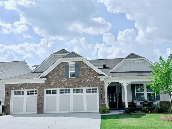 210 Bear Way, Hoschton, GA 30548