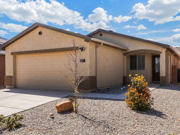 480 Chafey Drive SW, Los Lunas, NM 87031