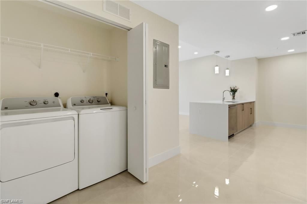 26600 Rosewood Pointe Dr , Unit 303, Bonita Springs, FL 34135 Photo