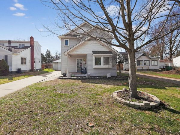 8915 Deering Street, Livonia, MI 48150