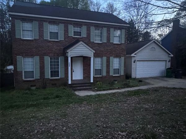 2206 Killarney Place , Charlotte, NC 28262