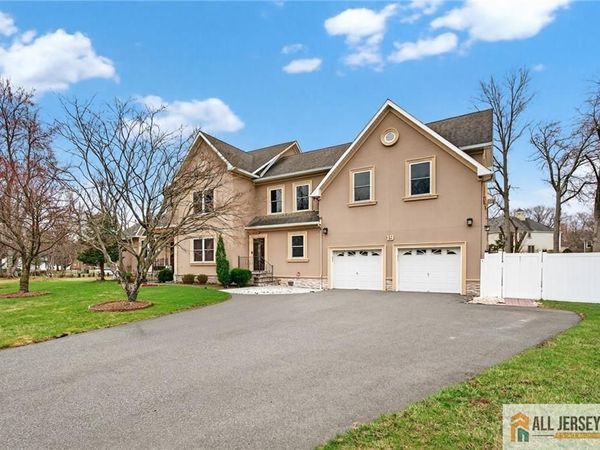 19 Utica Road, Edison, NJ 08820