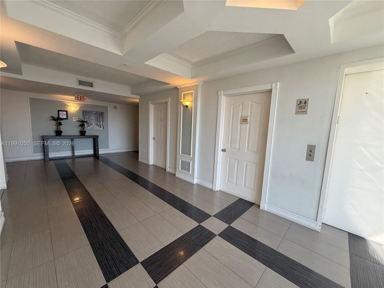 5077 NW 7th St, Unit PH1, Miami, FL 33126 Photo