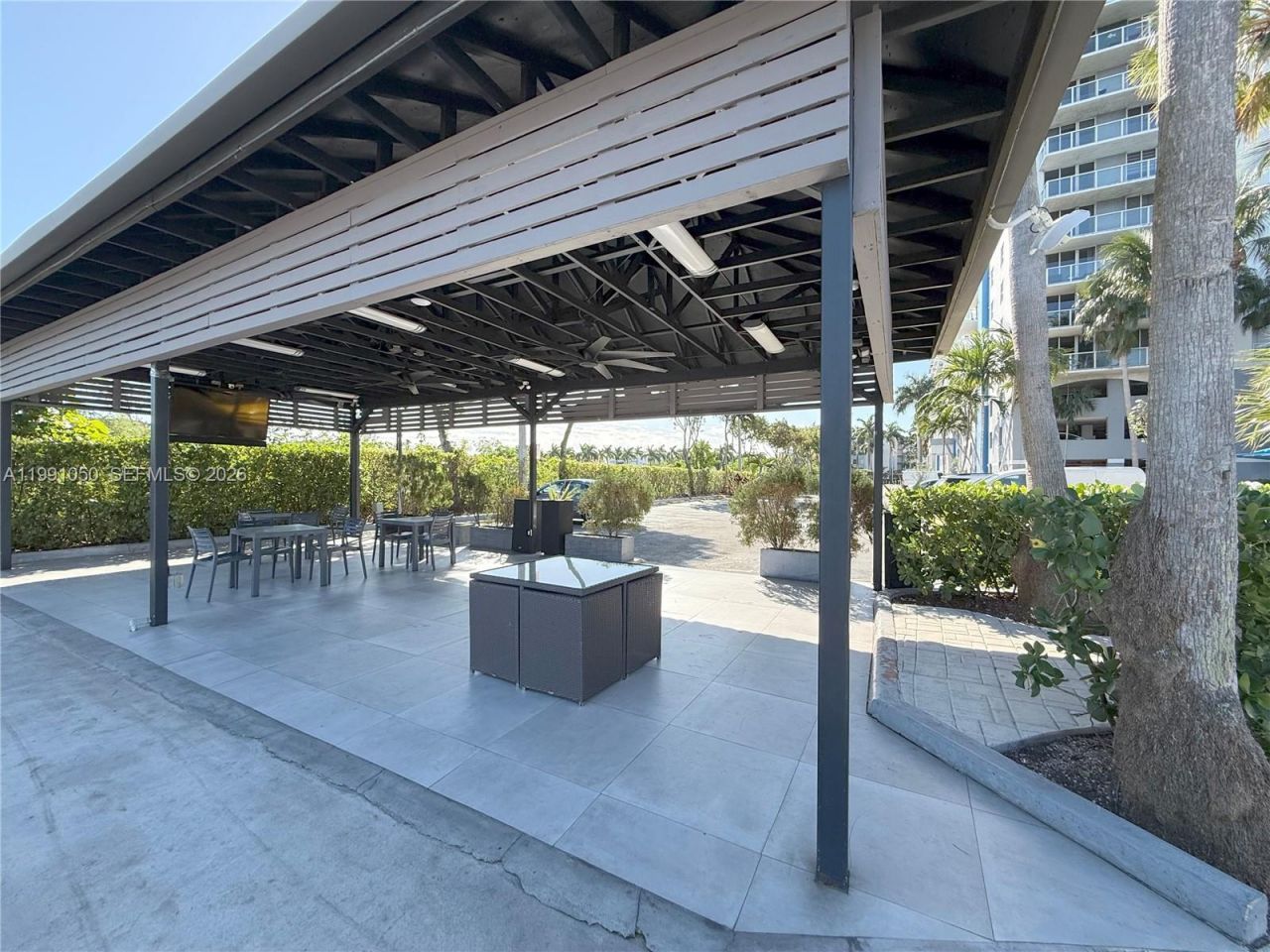 5077 NW 7th St, Unit PH1, Miami, FL 33126 Photo