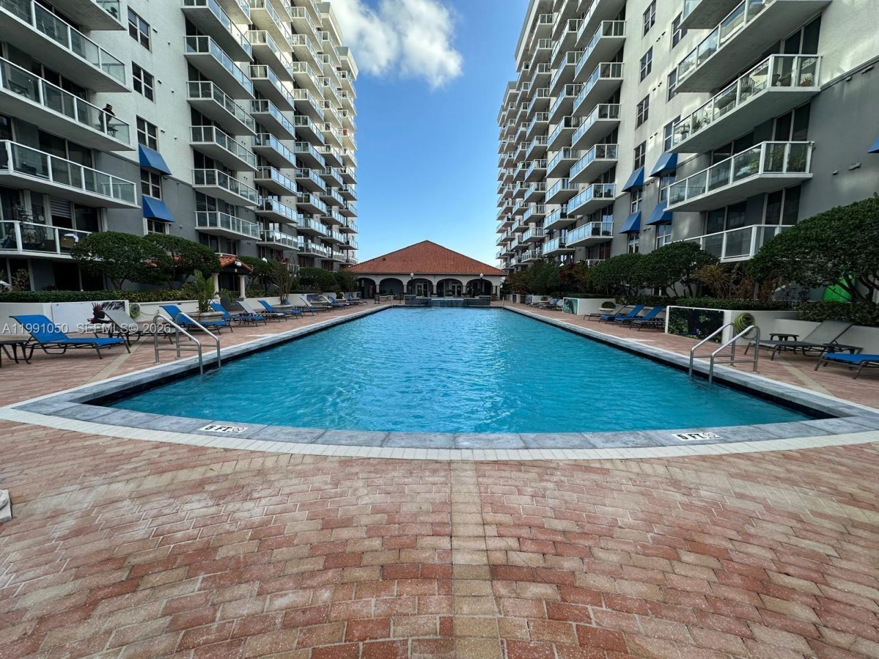 5077 NW 7th St, Unit PH1, Miami, FL 33126 Photo