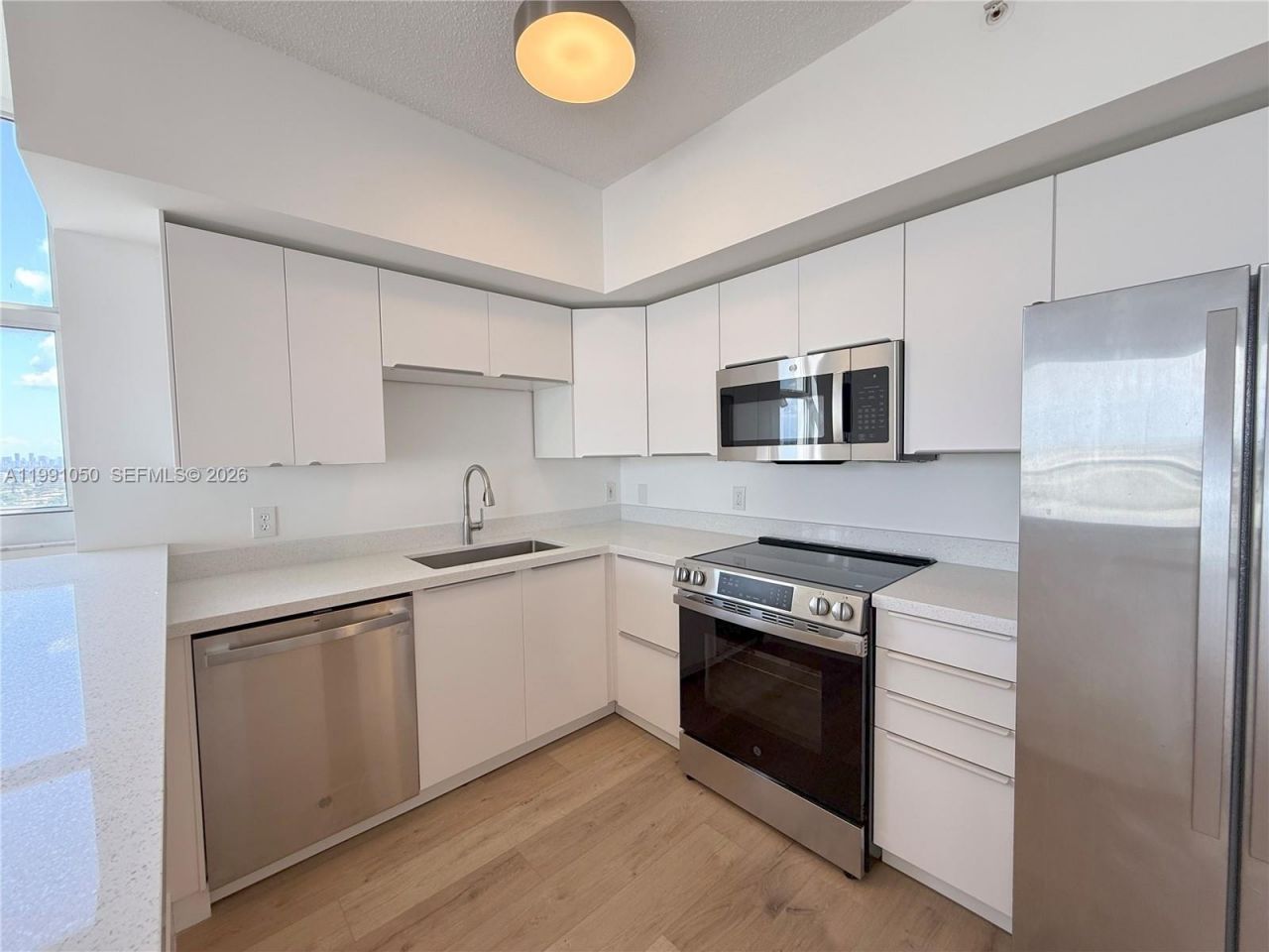 5077 NW 7th St, Unit PH1, Miami, FL 33126 Photo