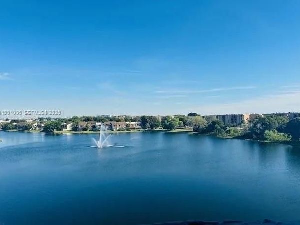 9351 Fontainebleau Blvd, Unit B409, Miami, FL 33172