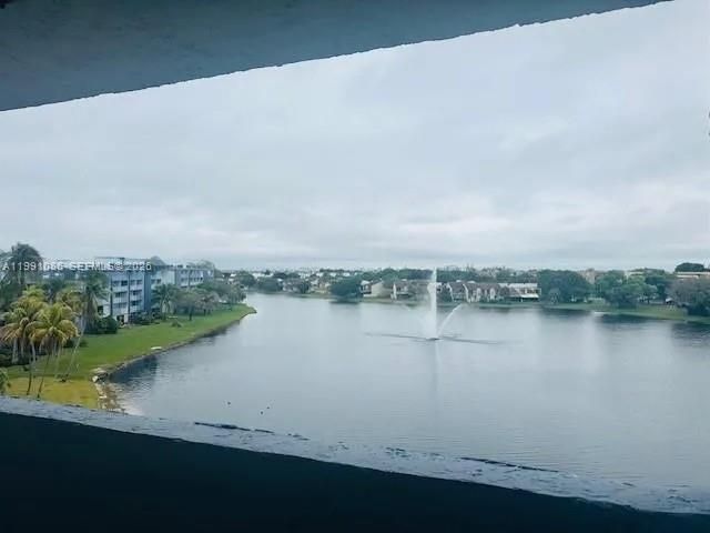 9351 Fontainebleau Blvd, Unit B409, Miami, FL 33172 Photo