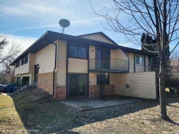 6594 Upper 35th Street N, Oakdale, MN 55128