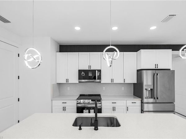 1113 Enrique ST E, LEHIGH ACRES, FL 33974