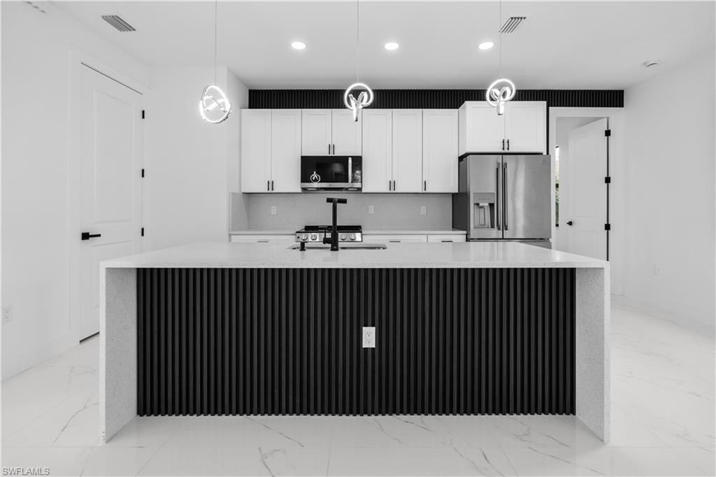 1113 Enrique St E, Lehigh Acres, FL 33974 Photo