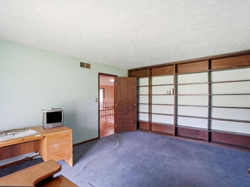 6395 Royalton Drive, Galloway, OH 43119 Photo 11