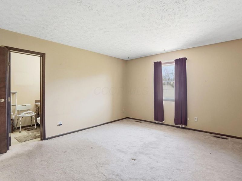 6395 Royalton Drive, Galloway, OH 43119 Photo 17