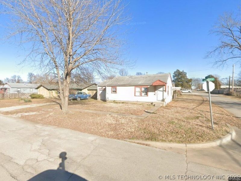 1300 N Wyandotte Avenue, Dewey, OK 74029 Main Photo