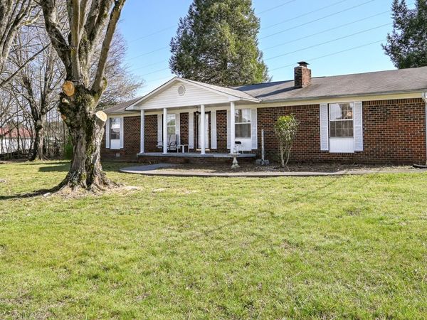 5714 Waterlevel Highway, Cleveland, TN 37323