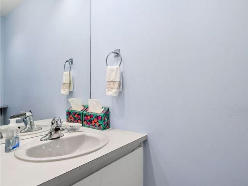 10806 Meadow Trail, Strongsville, OH 44149 Photo 12