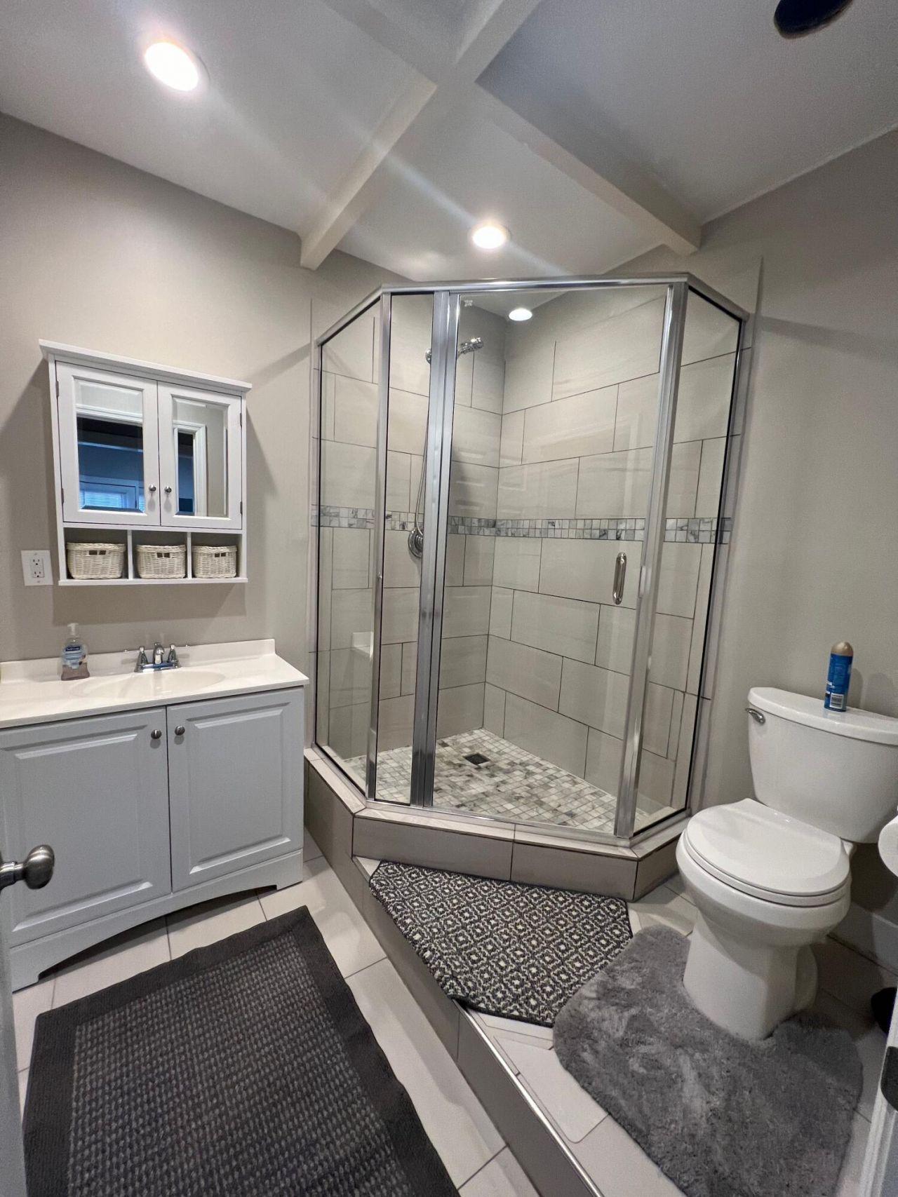 747 Harbor View Road Photo 11