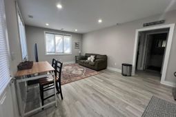 747 Harbor View Road photo 4