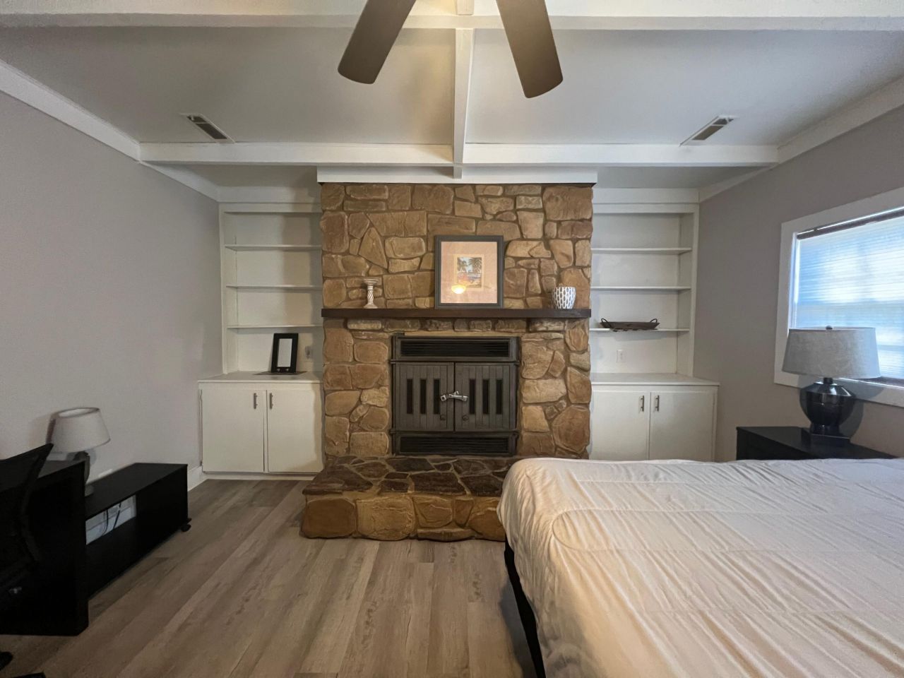 747 Harbor View Road Photo 8