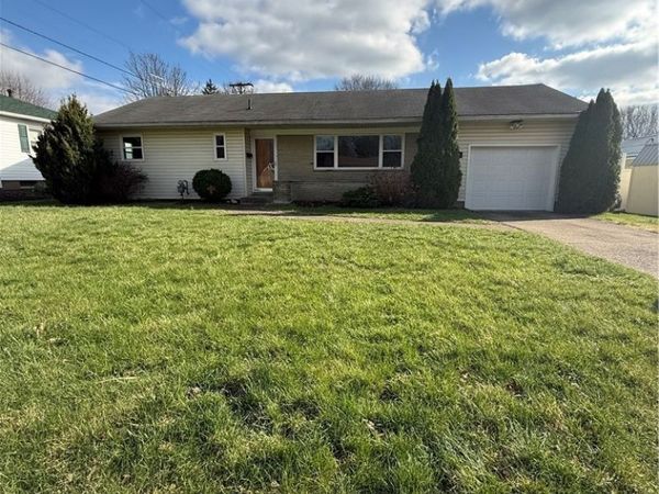 1415 Tomahawk Lane, Coshocton, OH 43812