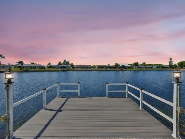 405 BLACKHAWK CIRCLE , SUN CITY CENTER, FL 33573