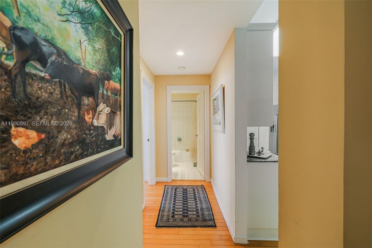 888 Brickell Key Dr , Unit 807, Miami, FL 33131 Photo