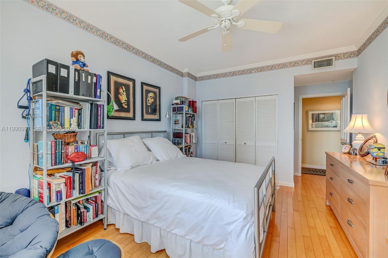 888 Brickell Key Dr , Unit 807, Miami, FL 33131 Photo