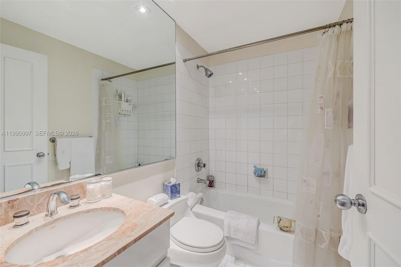 888 Brickell Key Dr , Unit 807, Miami, FL 33131 Photo