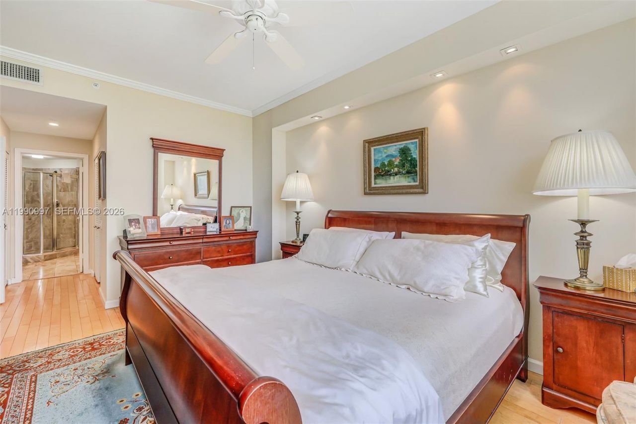 888 Brickell Key Dr , Unit 807, Miami, FL 33131 Photo