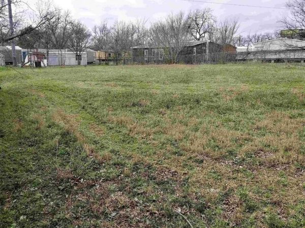 319 E Miller Street, Burleson, TX 76028